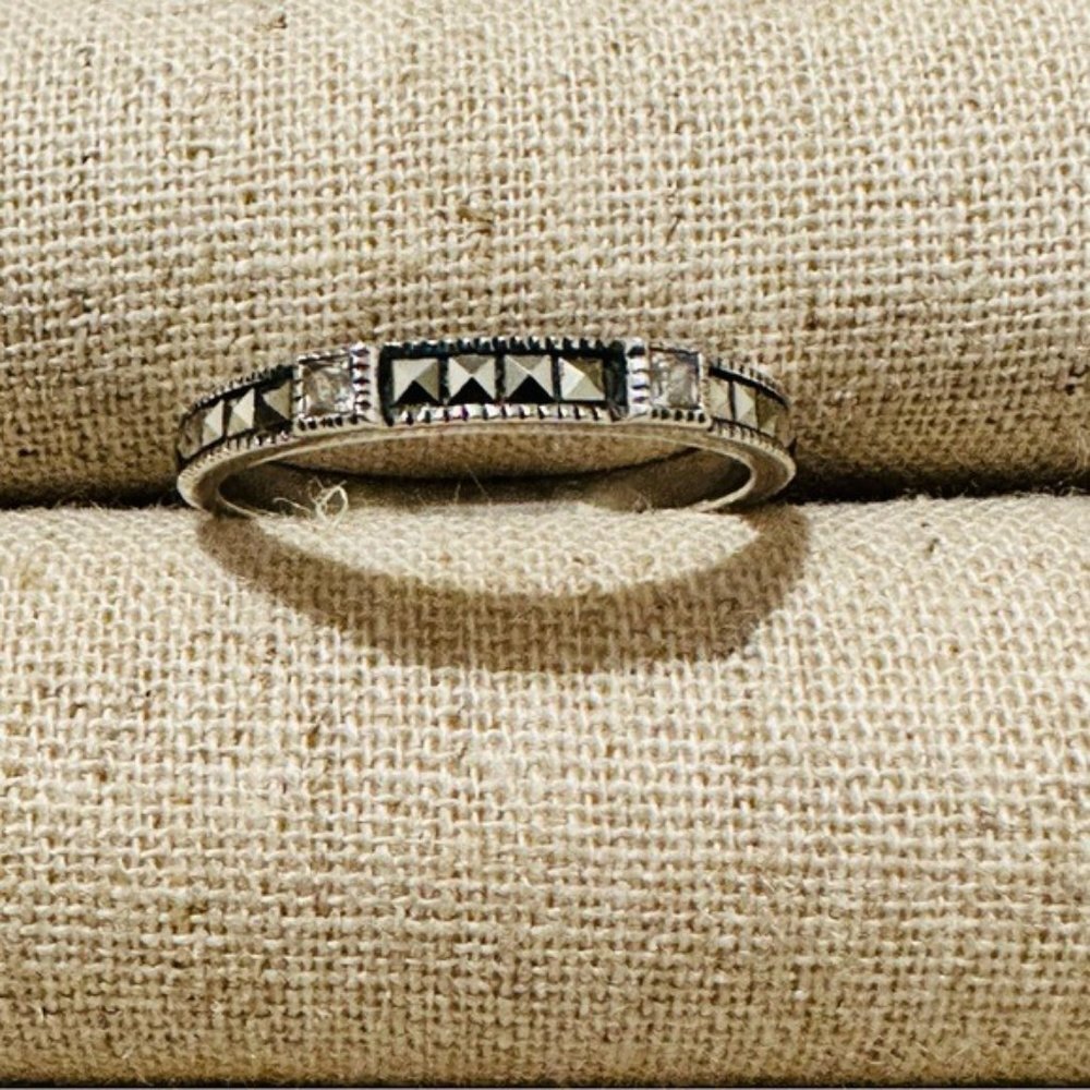 Judith Jack | Ring | Silver Marcasite Band Crystal